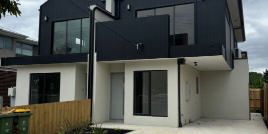 Curtin St, Maidstone Vic 3012